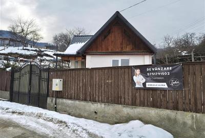 Casă individuală cu 2 camere cu Teren 324.70001220703 Mp în Periferie