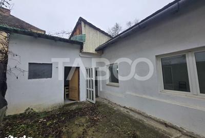 Casă cu 3 camere cu Canalizare în Central - 9