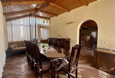 Casă cu 4 camere cu Teren 430 Mp în Sadu - 5