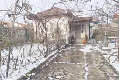 Casă cu 3 camere în Central