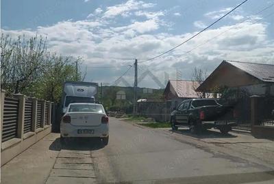 Uricani TEREN 1000mp str asfaltata cu toate utilitatile intre case - 2