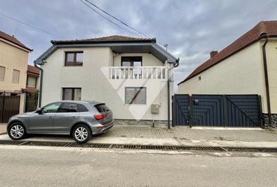 Casa individuala 6 camere 3 bai si teren 1115 mp in Sura Mica Sibiu - 1