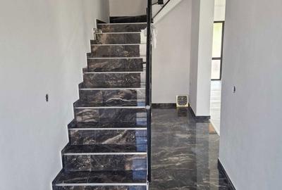 Casă cu 4 camere în Valea Călugărească - 6