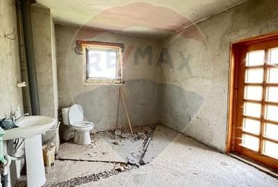 Casă individuală cu 7 camere cu Canalizare în Mădei - 10