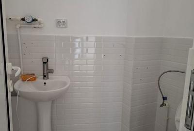 Spațiu comercial, de 150 mp, în Central - 7