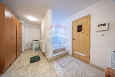 Vila cu 8 Camere, Sala de Fitness si Sauna in Moieciu Comision 0% - 58