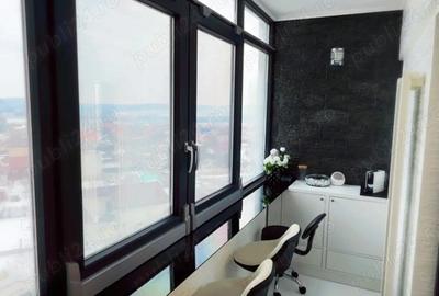 Apartament cu 3 camere decomandat în Peco - 3