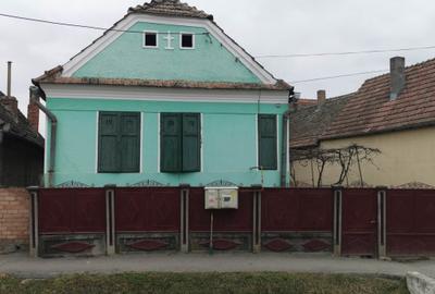 Casă cu 3 camere în Albești - 2