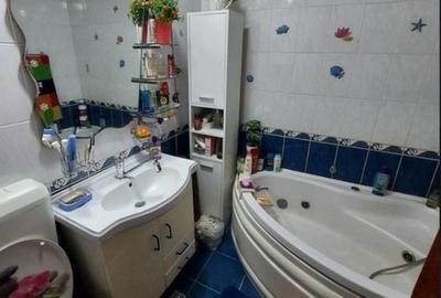 De vanzare Apartament 3 Camere 13 Septembrie Marriott sect 5 - 6