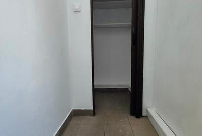 Spațiu comercial, de 1 mp, în Central - 9