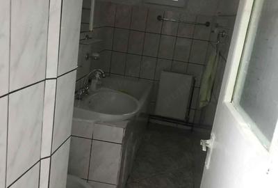 Apartament cu 2 camere nedecomandat în Central