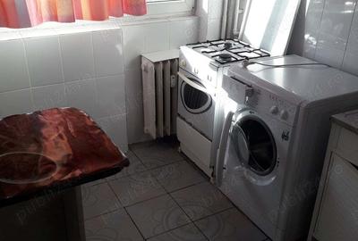 Ap decent 1 cam ultracentral la Podgoria pe Bulevard total mobilat si utilat - 1