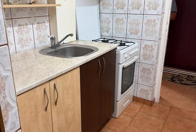 Apartament 2 camere decomandat - de închiriat, Florilor-Craiter Apartament 2 camere decomandat - de închiriat, Florilor-Craiter - 3