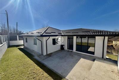 Casă cu 4 camere cu Teren 500 Mp în Bârnova - 1