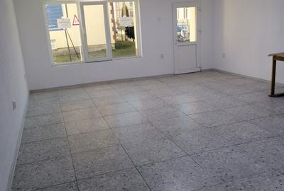 Spațiu comercial, de 100 mp, în Petros - 1