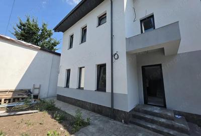 Vila individuala 5 camere, pozitie excelenta, Voluntari