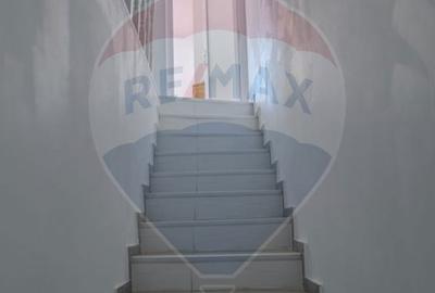 Casă cu 3 camere cu Teren 160 Mp în Central - 15