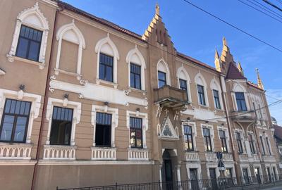 Spațiu comercial, de 1,537 mp, în Central - 8