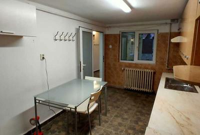 Casă cu 4 camere în Exterior Vest - 1