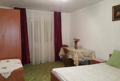 Inchiriez apartament cu 3 camere Inchiriez apartament cu 3 camere - 2