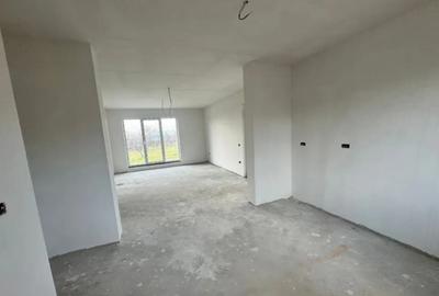 Casă cu 4 camere cu Teren 812 Mp în Satu Nou de Jos - 3