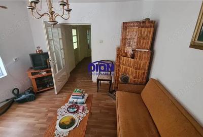 Central -Casa si teren in municipiul Calarasi--Grivita - 2