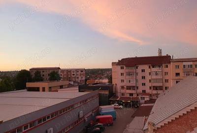 Apartament cu 2 camere decomandat în Central - 1