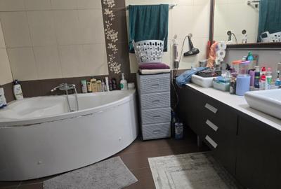 Casă cu 4 camere cu Teren 175 Mp în Sud - 5