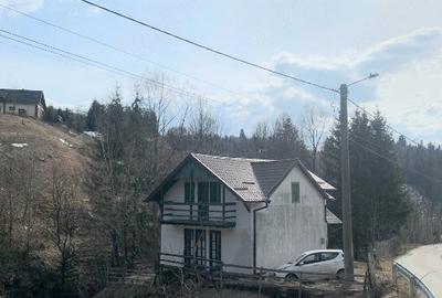 Casă individuală cu 3 camere cu Teren 800 Mp în Dâmbovicioara - 1