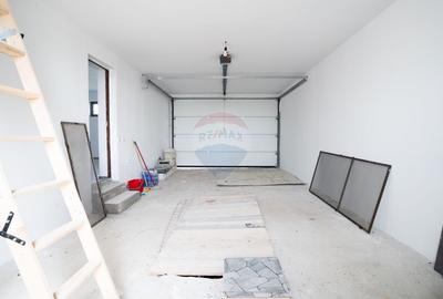 Casă cu 4 camere cu Teren 1000 Mp în Bradu - 8