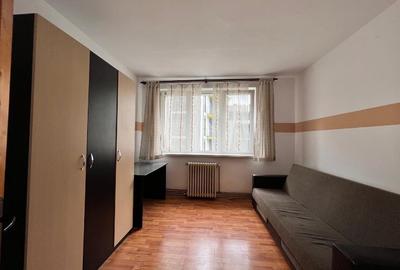 Apartament cu 3 camere decomandat în Central - 1