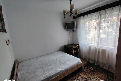 Apartament cu 3 camere în Micro 4 - 8