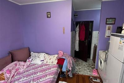 Garsonieră decomandată în Podu Roș