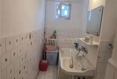 Apartament cu 2 camere semidecomandat în George Enescu - 1