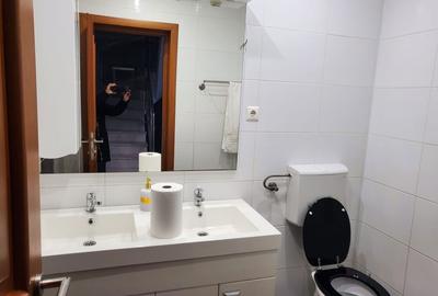 Casă cu 4 camere cu Teren 1000 Mp în Central - 2