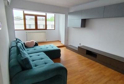 Apartament cu 3 camere decomandat în Hipodrom