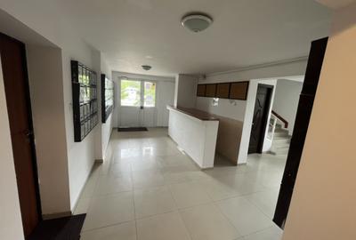 Garsonieră circulară în Vitan - 9