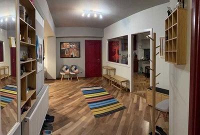 Apartament cu 4 camere decomandat în Central - 1
