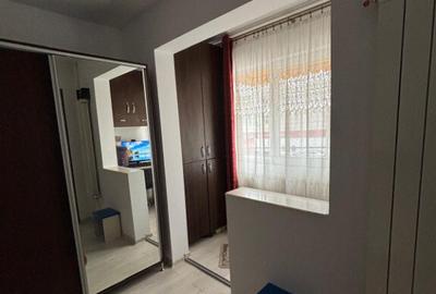 Apartament cu 3 camere semidecomandat în Tomis IV - 7