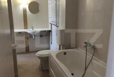 Apartament renovat complet situat in zona ultracentrala in cladire istorica - 2