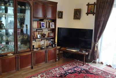 Apartament cu 4 camere decomandat în Est - 2