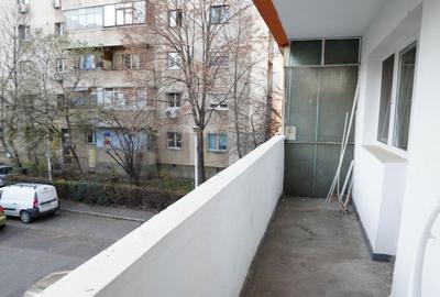 Apartament cu 4 camere decomandat în Central - 1