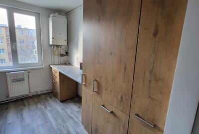 Apartament cu 2 camere semidecomandat în Micro 1 - 6