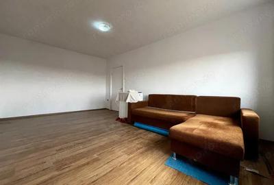 Apartament 3 camere, semidecomandat, etaj intermediar, zona Sala Olimpia