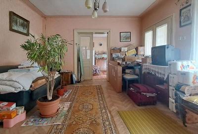 CASA CU TEREN GENEROS si acces pe doua fronturi - 7