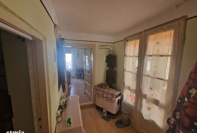 Casă cu 4 camere decomandat cu Teren 500 Mp în Central - 3