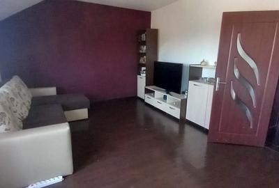 Apartament cu 3 camere decomandat în Girocului - 3