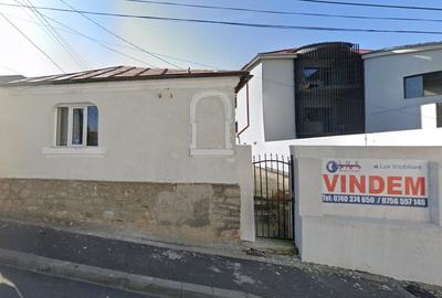 Casă individuală cu 2 camere cu Canalizare în Central - 1