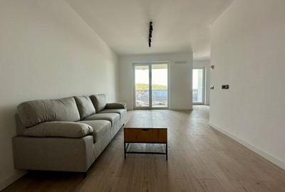 Apartament cu 2 camere semidecomandat în Est