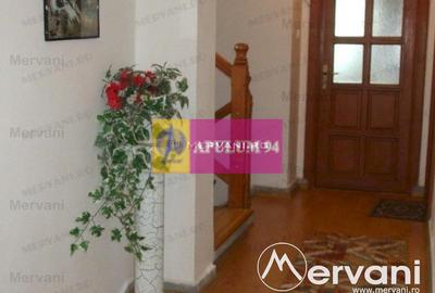 Vila de vanzare in Busteni - Zona Centrala - 26
